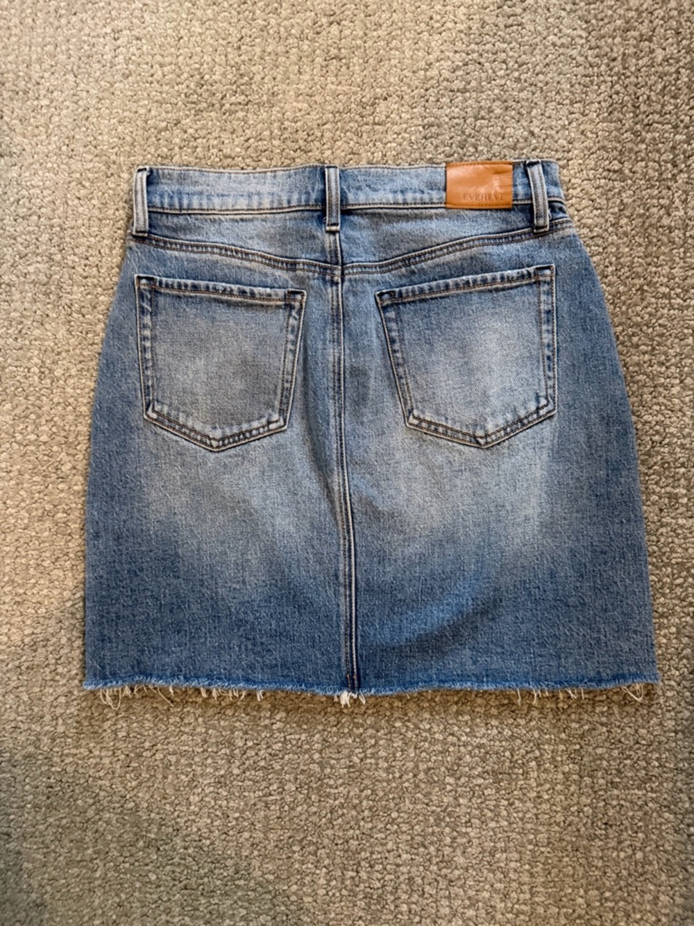 Evereve Light Blue Faded Denim Mini Skirt Size Small - Picture 2 of 3